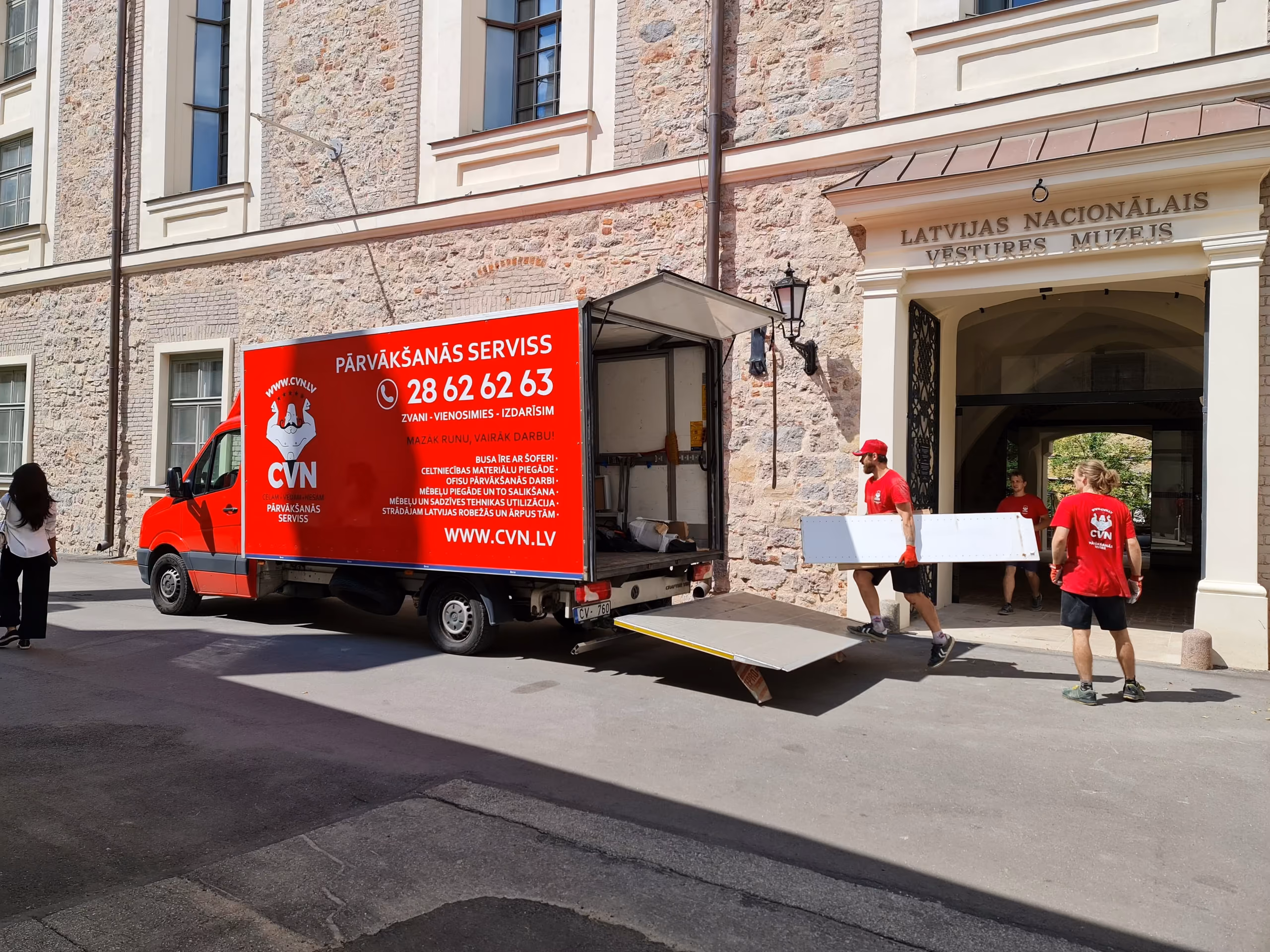 Videi draudzīgas pārvākšanās prakses ar ilgtspējīgiem iepakošanas materiāliem